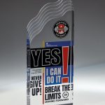 Trofeo metacrilato grabado con estuche