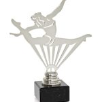 Trofeo gimnasia femenina metal grabado