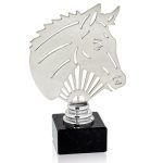 Trofeo equitación metal grabado