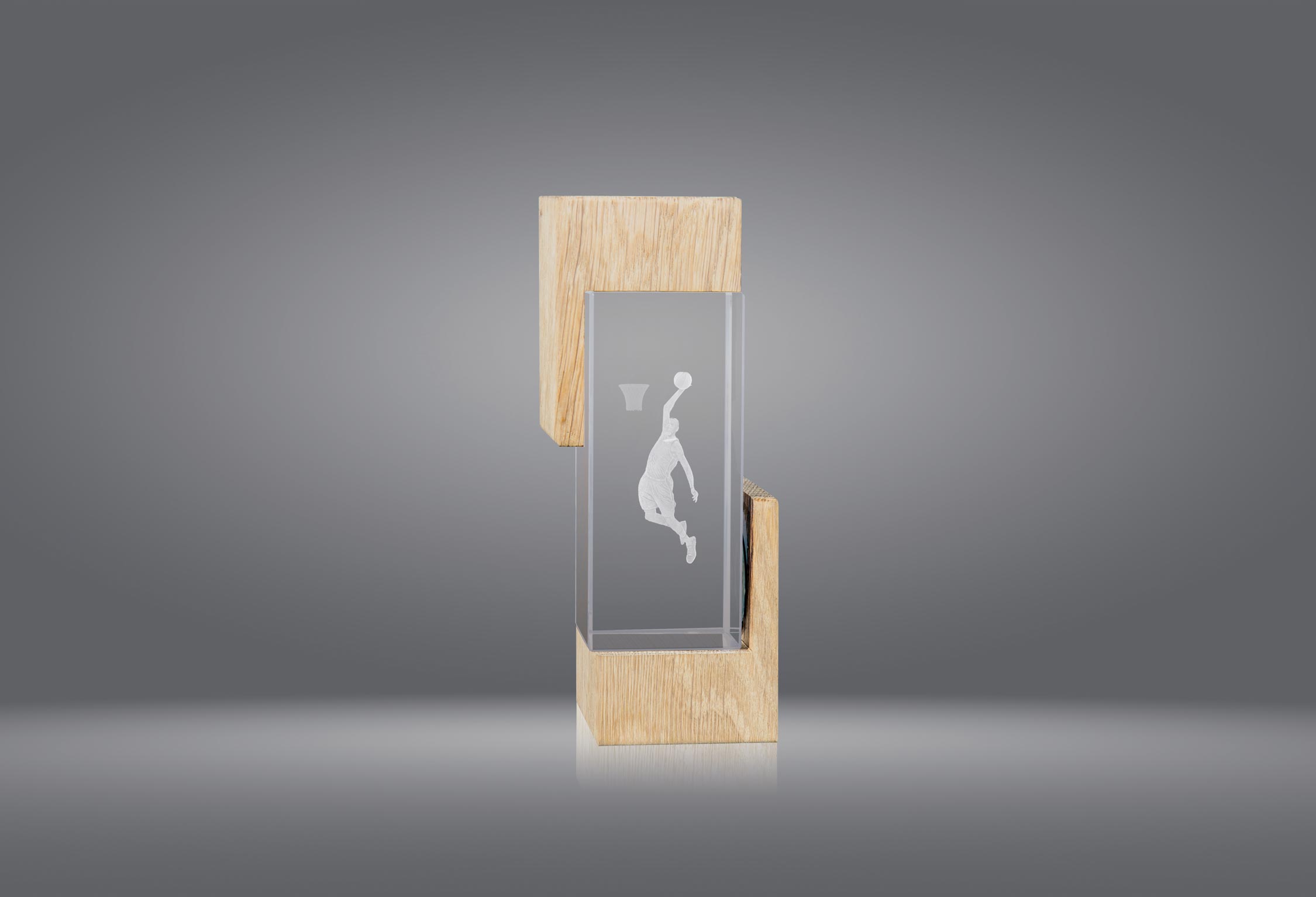 1055 Trofeo cristal y base de madera grabado 1055 - Imagen 1